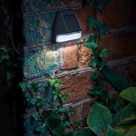 See more information about the 4 Pack Solar Garden Wall Light White LED - 7.5cm SuperBright by Smart Solar
